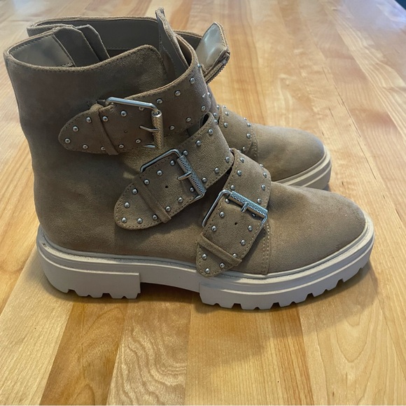 Suede Steven boots size 7.5 in like new condition. - Picture 2 of 7